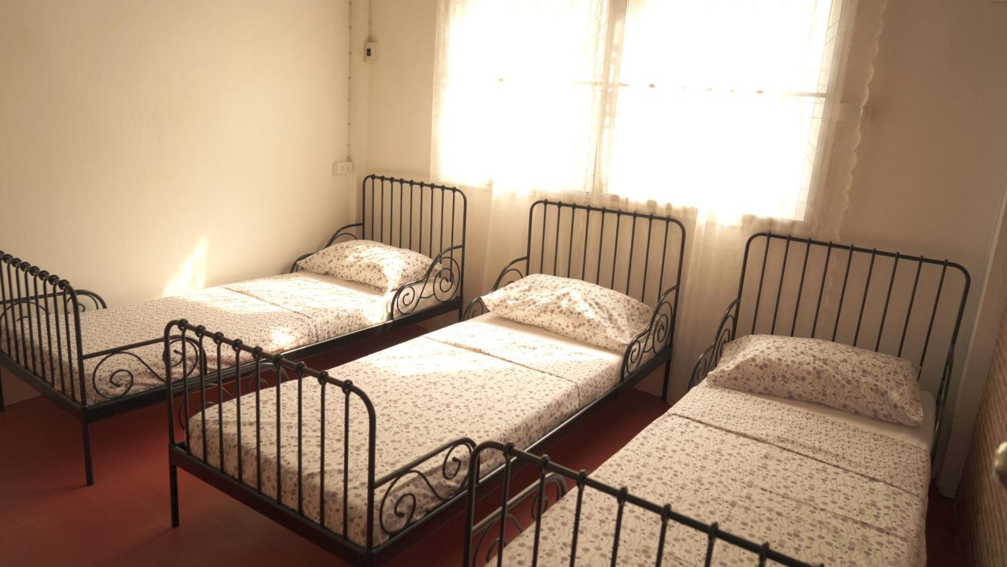 Tiger Lily Hostel Bangkok Buitenkant foto