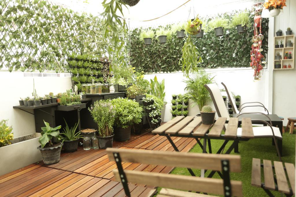 Tiger Lily Hostel Bangkok Buitenkant foto
